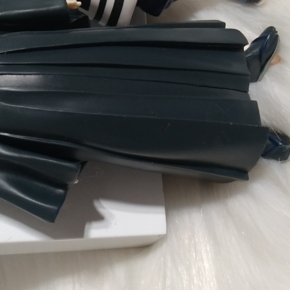 SALE! Demon Slayers Bundle Of 3 W/No Stands Included Great Condition - Picture 5 of 15